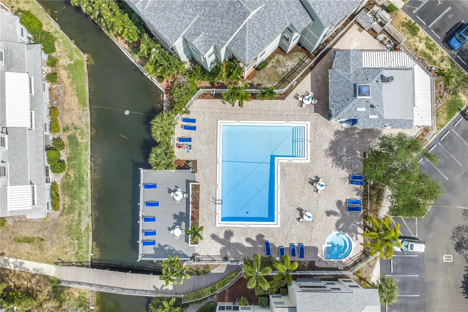 6924 Stones Throw Circle N St Petersburg FL 33710
