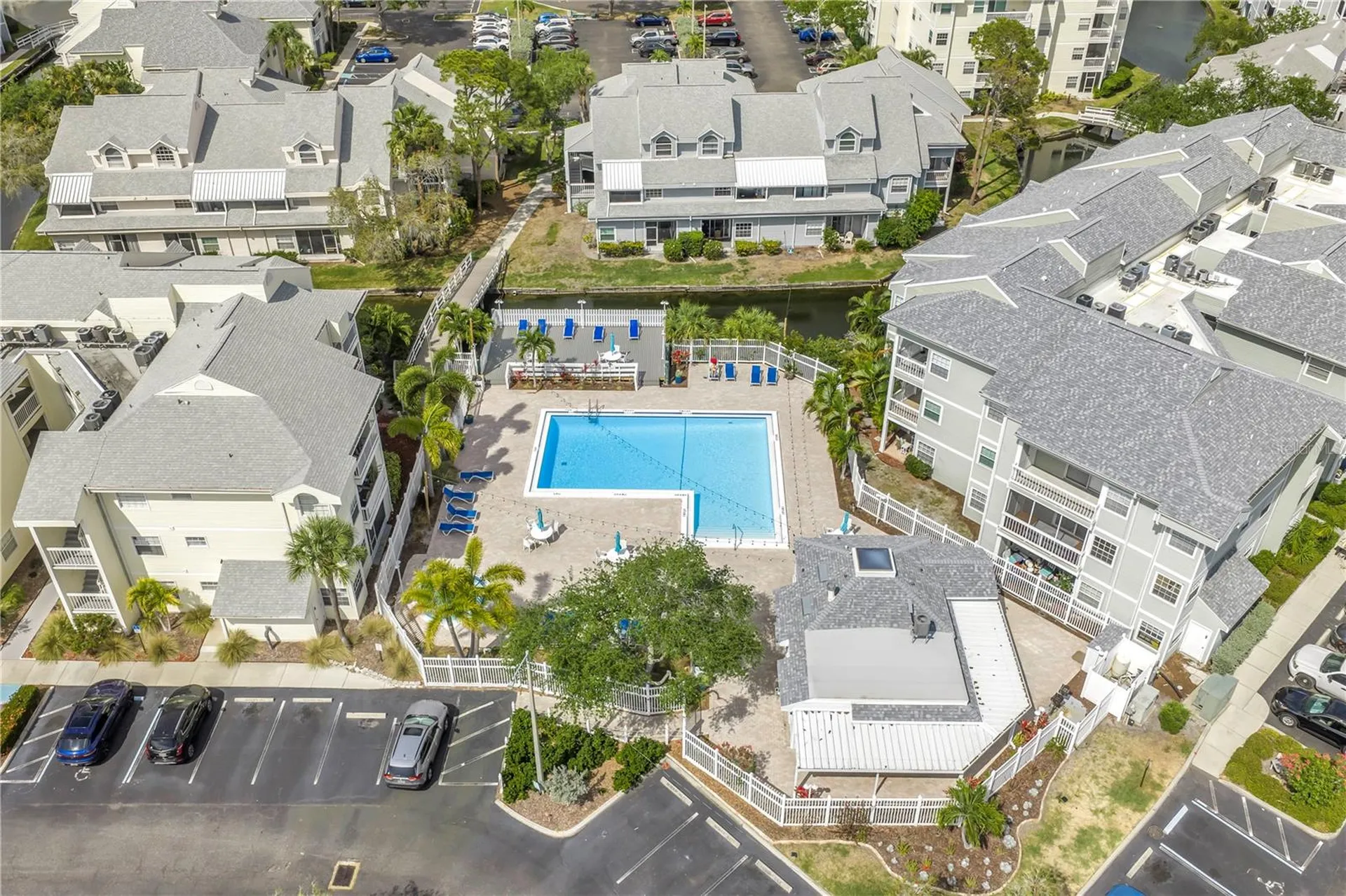 6924 Stones Throw Circle N St Petersburg FL 33710