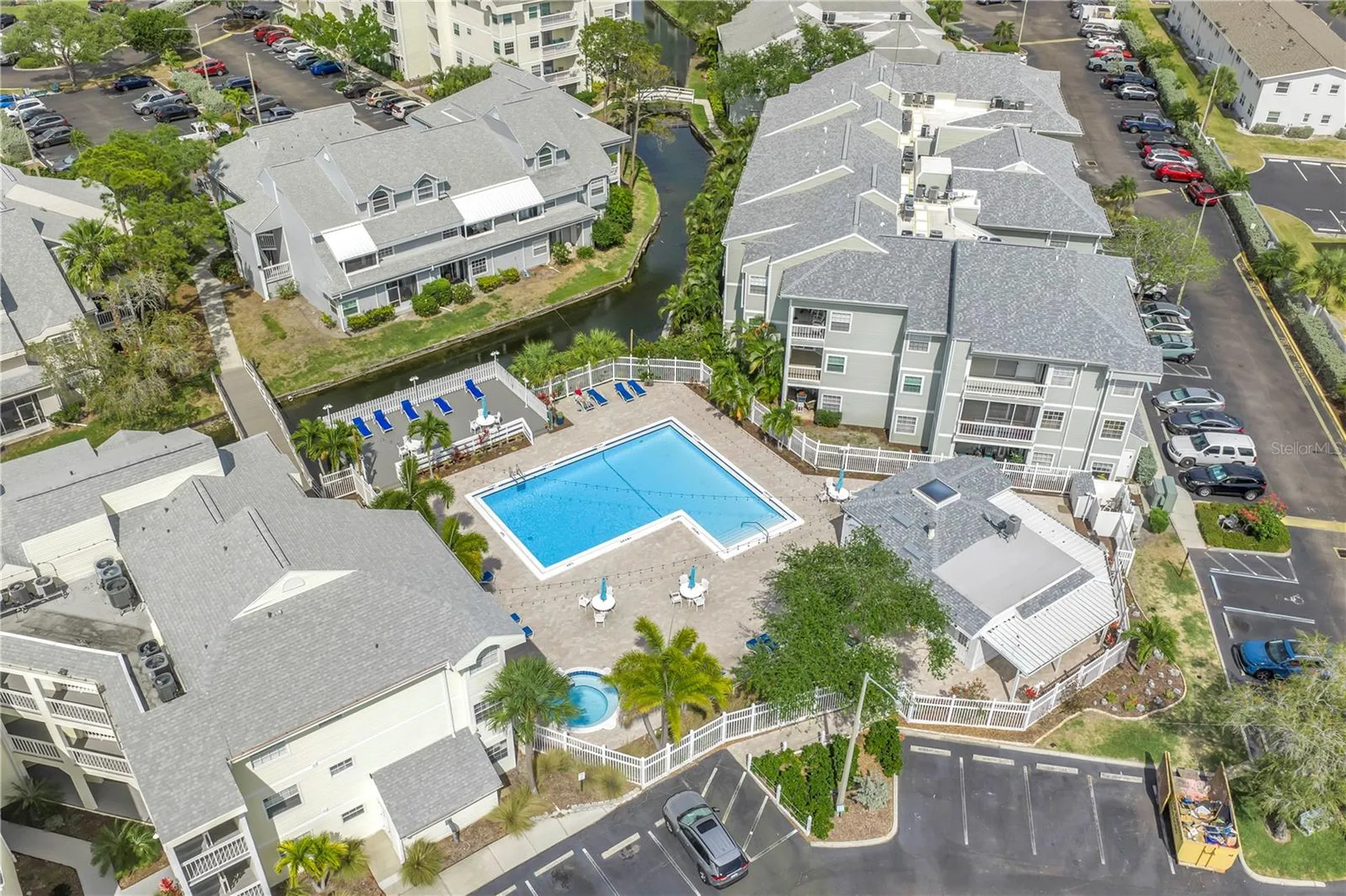 6924 Stones Throw Circle N St Petersburg FL 33710