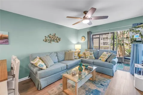 6924 Stones Throw Circle N St Petersburg FL 33710