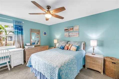 6924 Stones Throw Circle N St Petersburg FL 33710