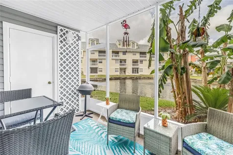 6924 Stones Throw Circle N St Petersburg FL 33710