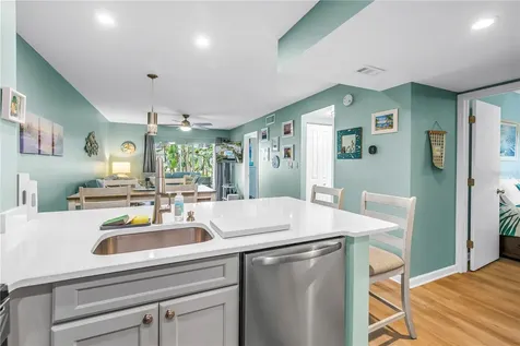 6924 Stones Throw Circle N St Petersburg FL 33710