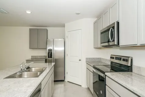 796 SE 66th Terrace Ocala FL 34472