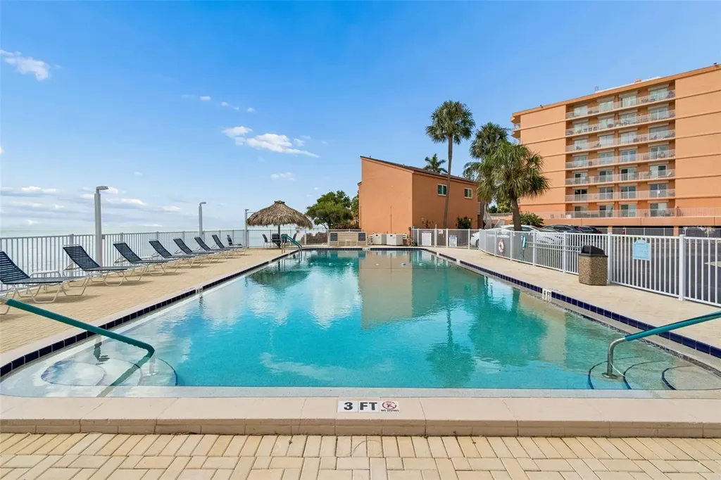 7430 Sunshine Skyway Lane S St Petersburg FL 33711