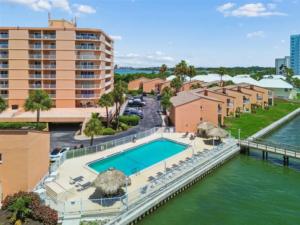 7430 Sunshine Skyway Lane S St Petersburg FL 33711