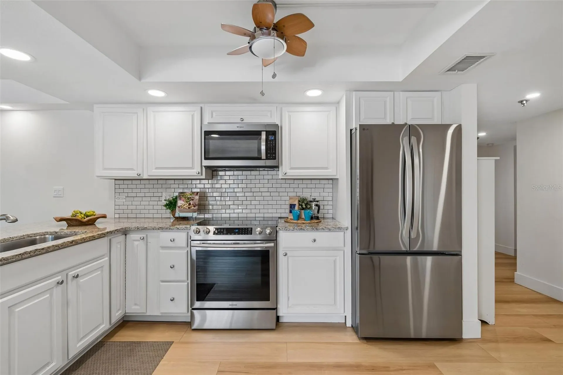 7430 Sunshine Skyway Lane S St Petersburg FL 33711