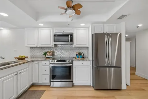 7430 Sunshine Skyway Lane S St Petersburg FL 33711