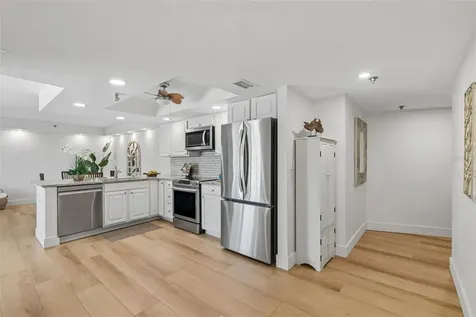 7430 Sunshine Skyway Lane S St Petersburg FL 33711