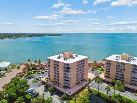 7430 Sunshine Skyway Lane S St Petersburg FL 33711