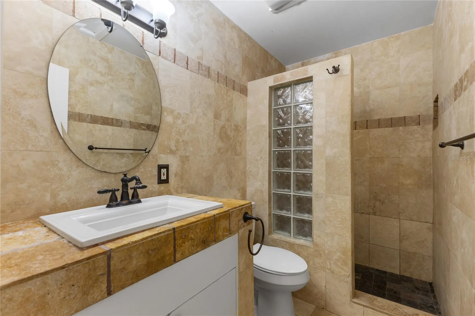 5641 Ashley Oaks Drive Tampa FL 33617