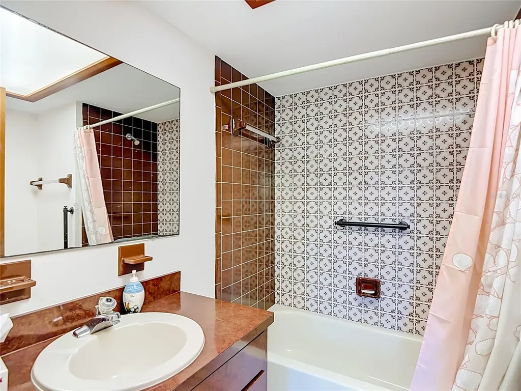 3447 Bayview Avenue Weeki Wachee FL 34607