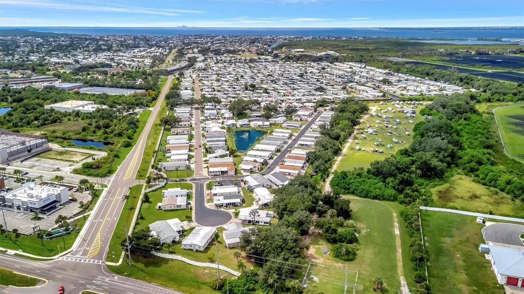 236 N Saint Thomas Circle Apollo Beach FL 33572