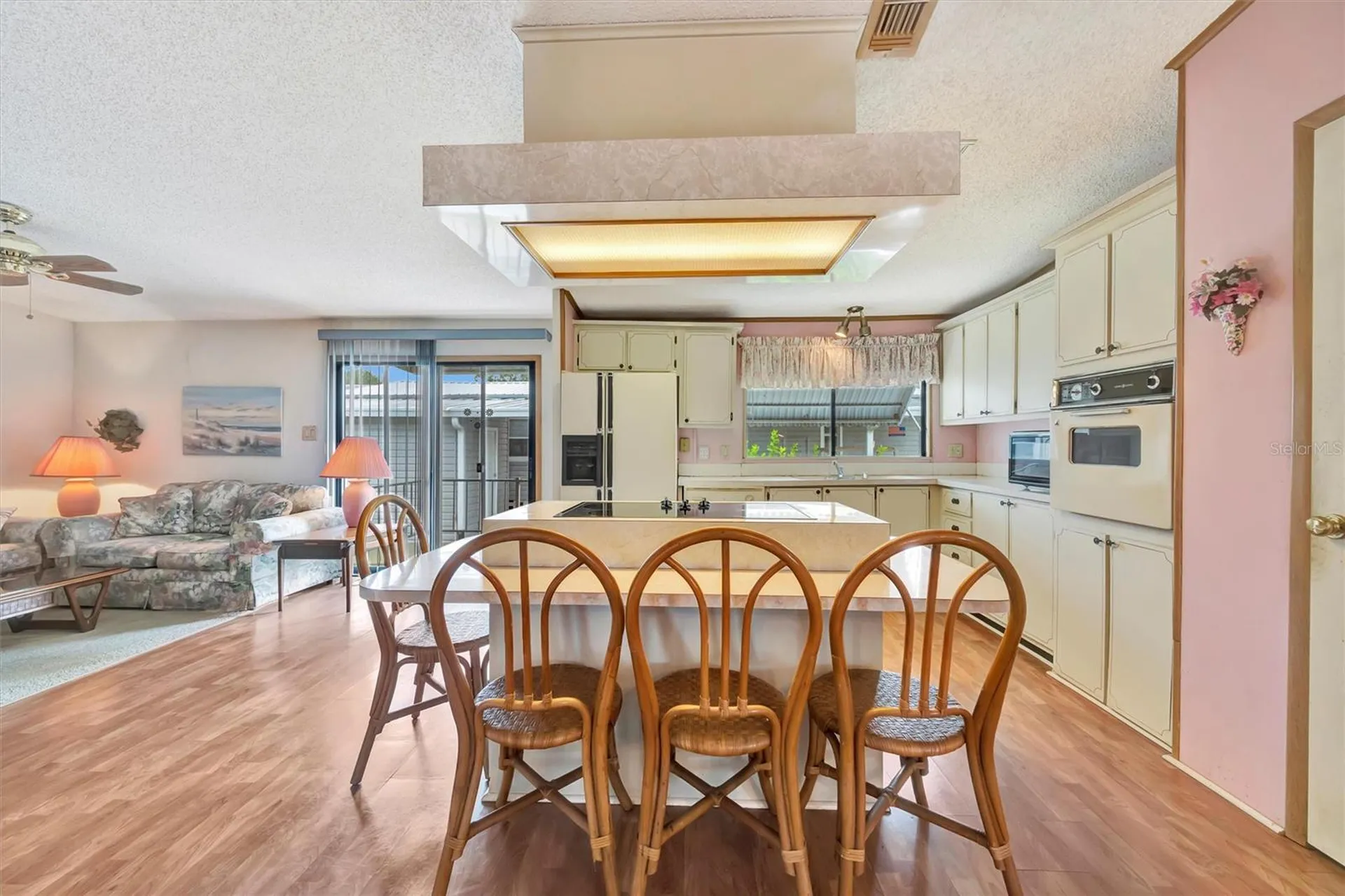 236 N Saint Thomas Circle Apollo Beach FL 33572