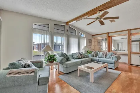 236 N Saint Thomas Circle Apollo Beach FL 33572