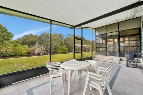 236 N Saint Thomas Circle Apollo Beach FL 33572