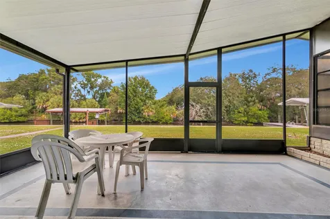 236 N Saint Thomas Circle Apollo Beach FL 33572