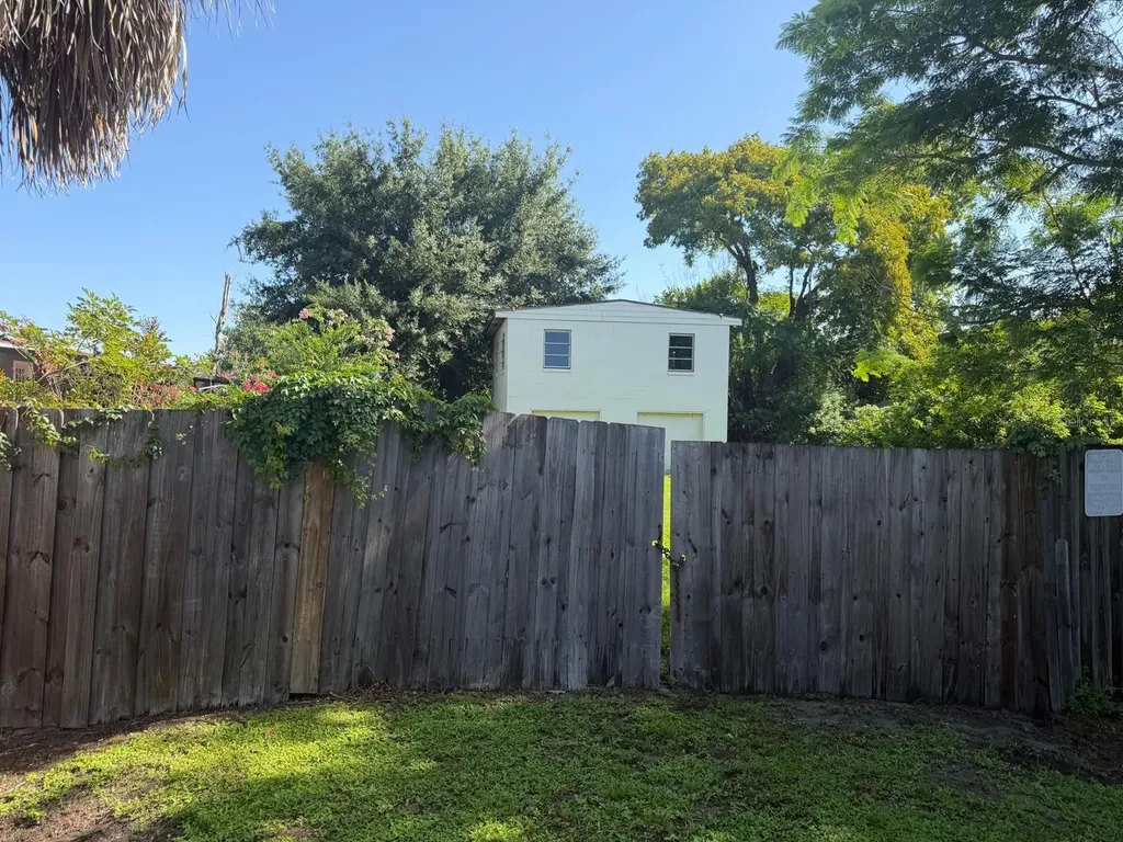 375 Trailer Lane Kissimmee FL 34741
