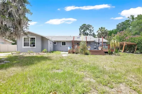 1420 E 8th Avenue Mount Dora FL 32757
