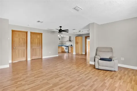1420 E 8th Avenue Mount Dora FL 32757