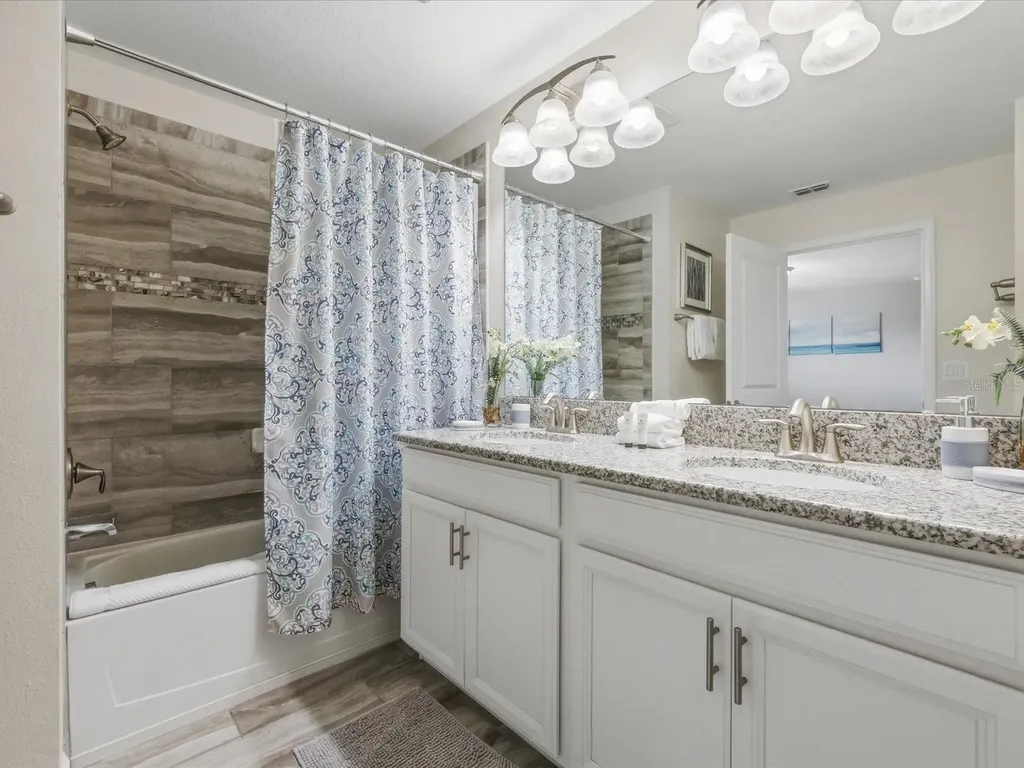 1562 Moon Valley Drive Davenport FL 33896