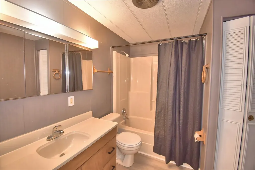 111 Paradise Lane Auburndale FL 33823