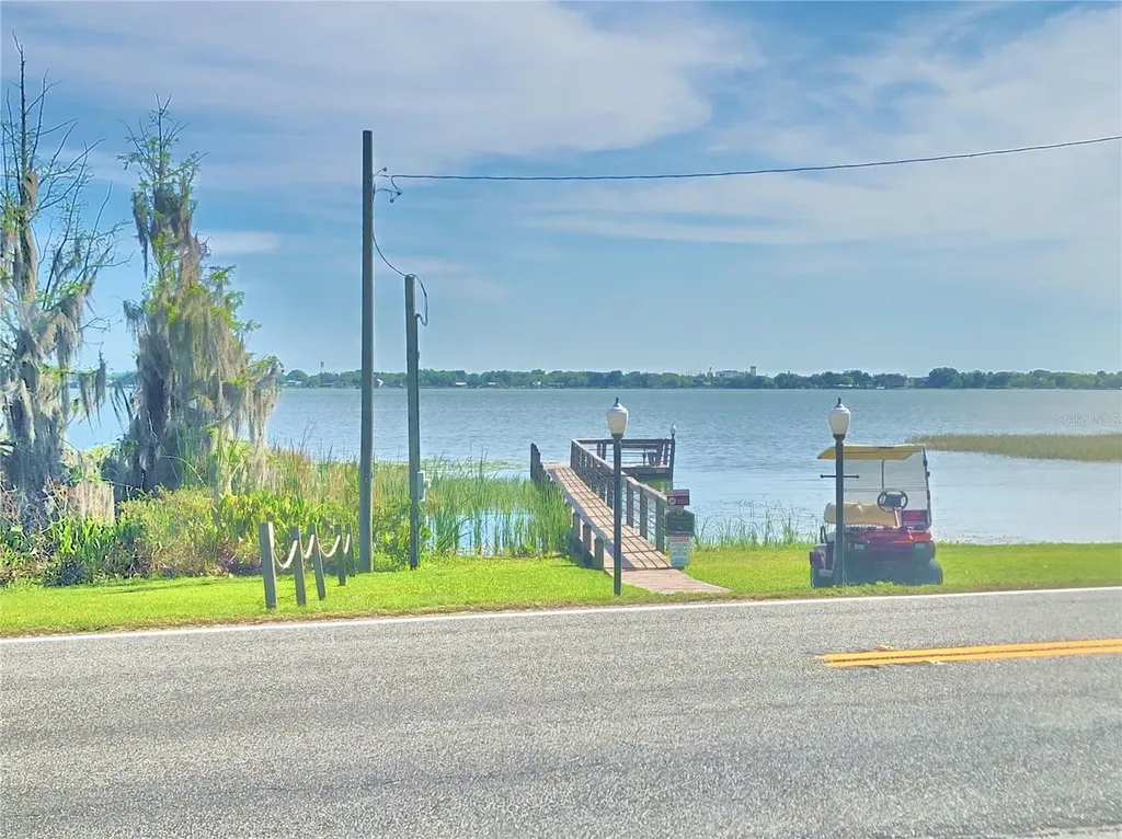 111 Paradise Lane Auburndale FL 33823