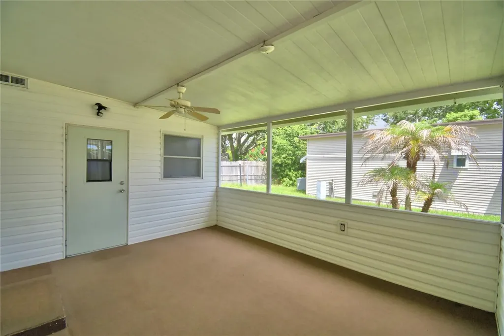 111 Paradise Lane Auburndale FL 33823