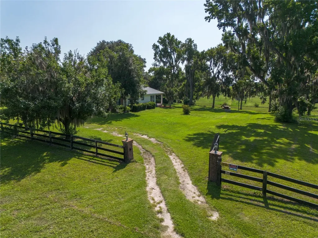 21601 Old Bellamy Road Alachua FL 32615