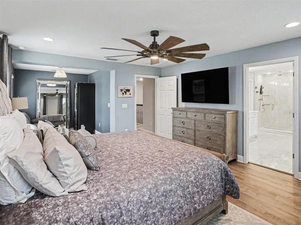 5270 Obsidian Gate Drive Mount Dora FL 32757