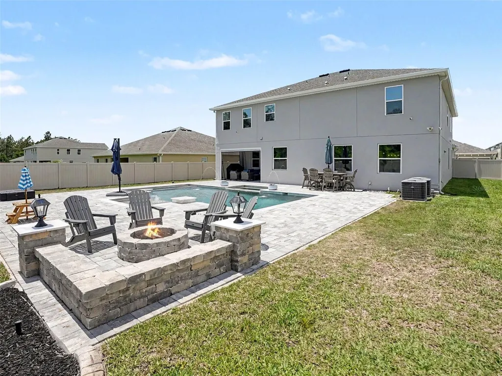 5270 Obsidian Gate Drive Mount Dora FL 32757