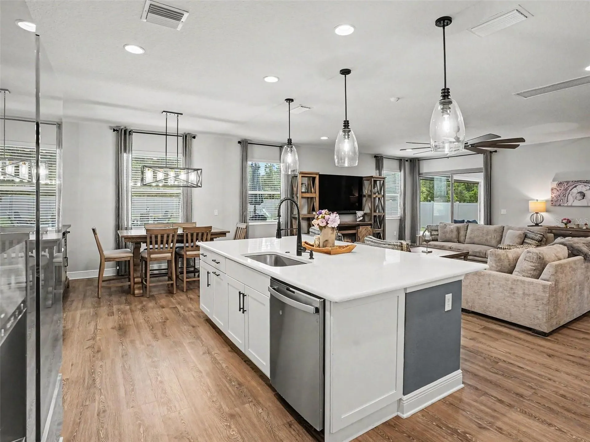5270 Obsidian Gate Drive Mount Dora FL 32757
