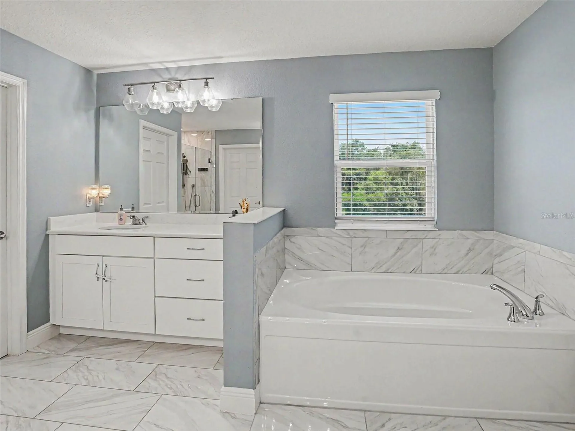 5270 Obsidian Gate Drive Mount Dora FL 32757