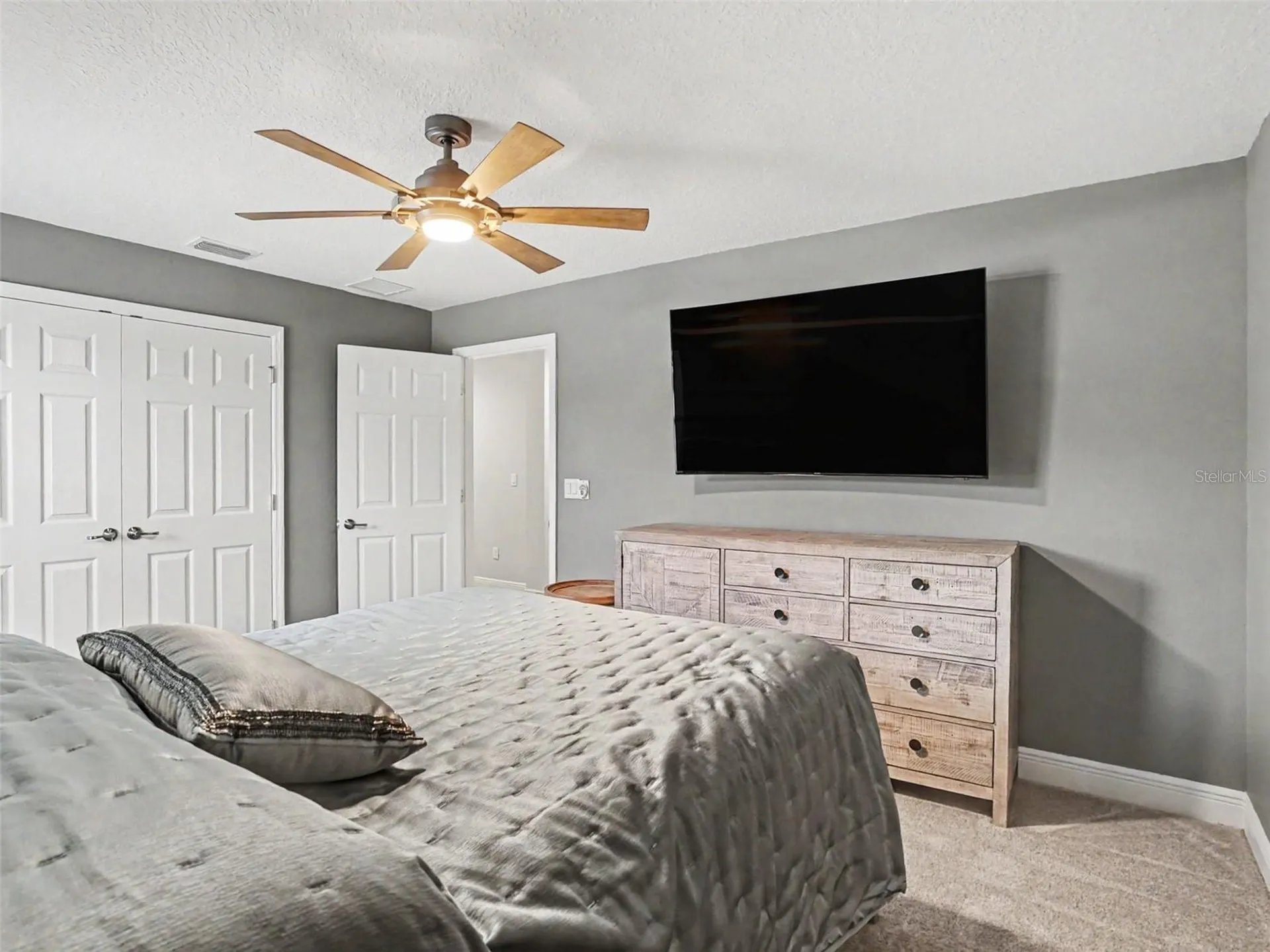 5270 Obsidian Gate Drive Mount Dora FL 32757
