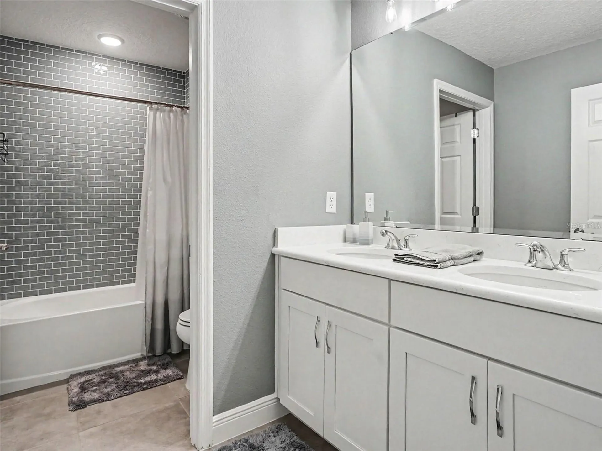 5270 Obsidian Gate Drive Mount Dora FL 32757