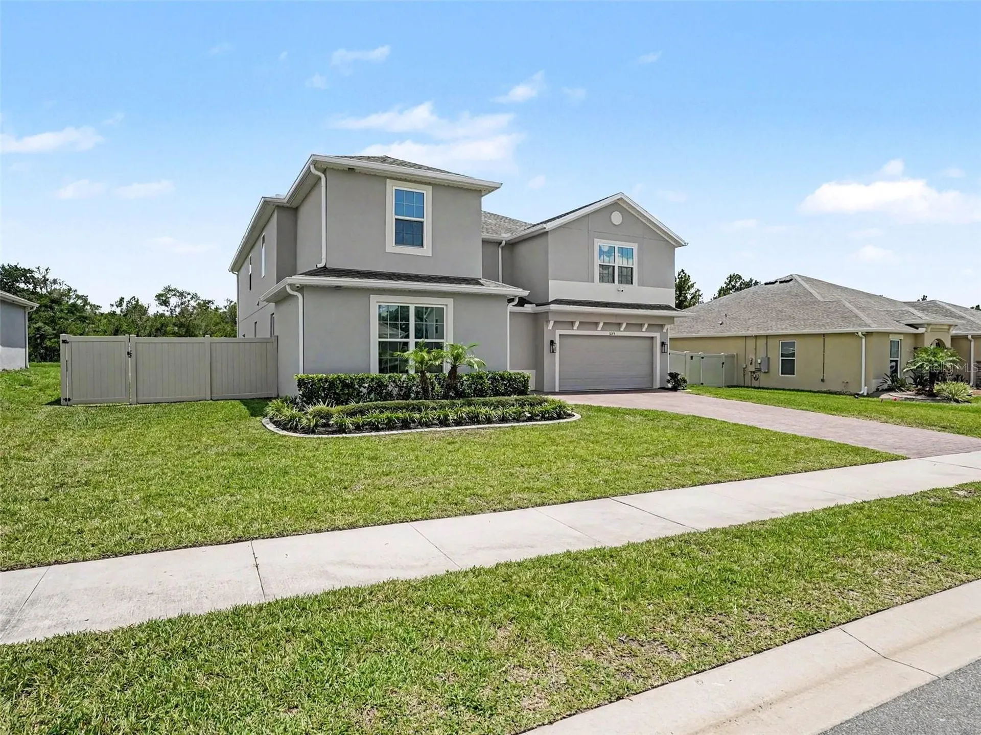 5270 Obsidian Gate Drive Mount Dora FL 32757