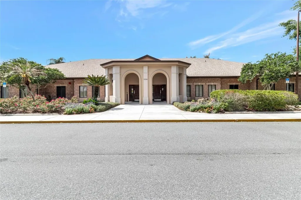 20538 Queen Alexandra Drive Leesburg FL 34748