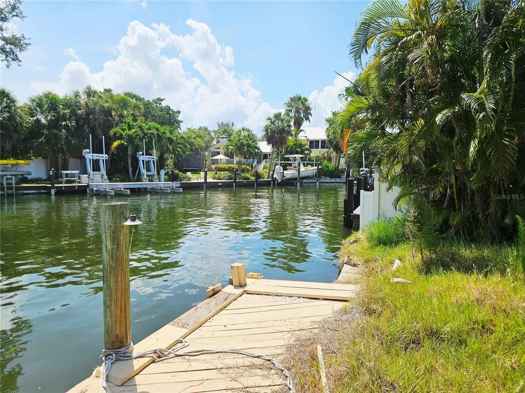 Sarasota FL 34242