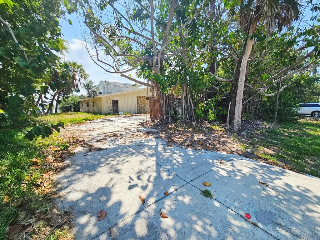 Sarasota FL 34242