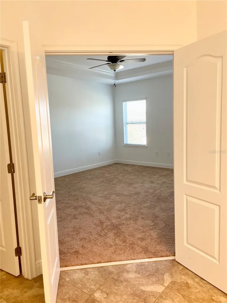 7952 Hampton Lake Drive Tampa FL 33647