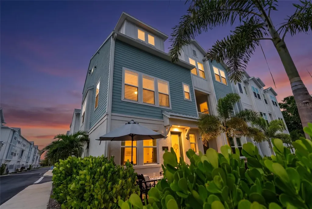 2501 Boone Court Sarasota FL 34237