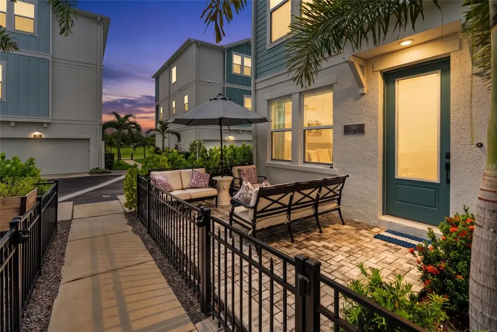 2501 Boone Court Sarasota FL 34237