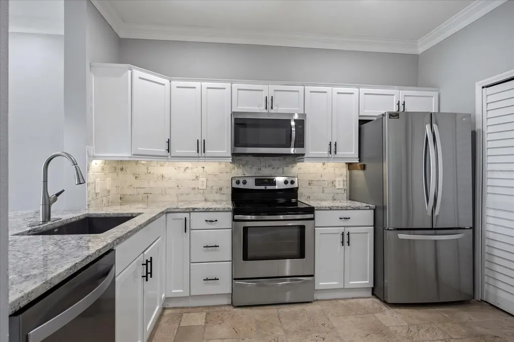 459 Hamptoncrest Circle Lake Mary FL 32746