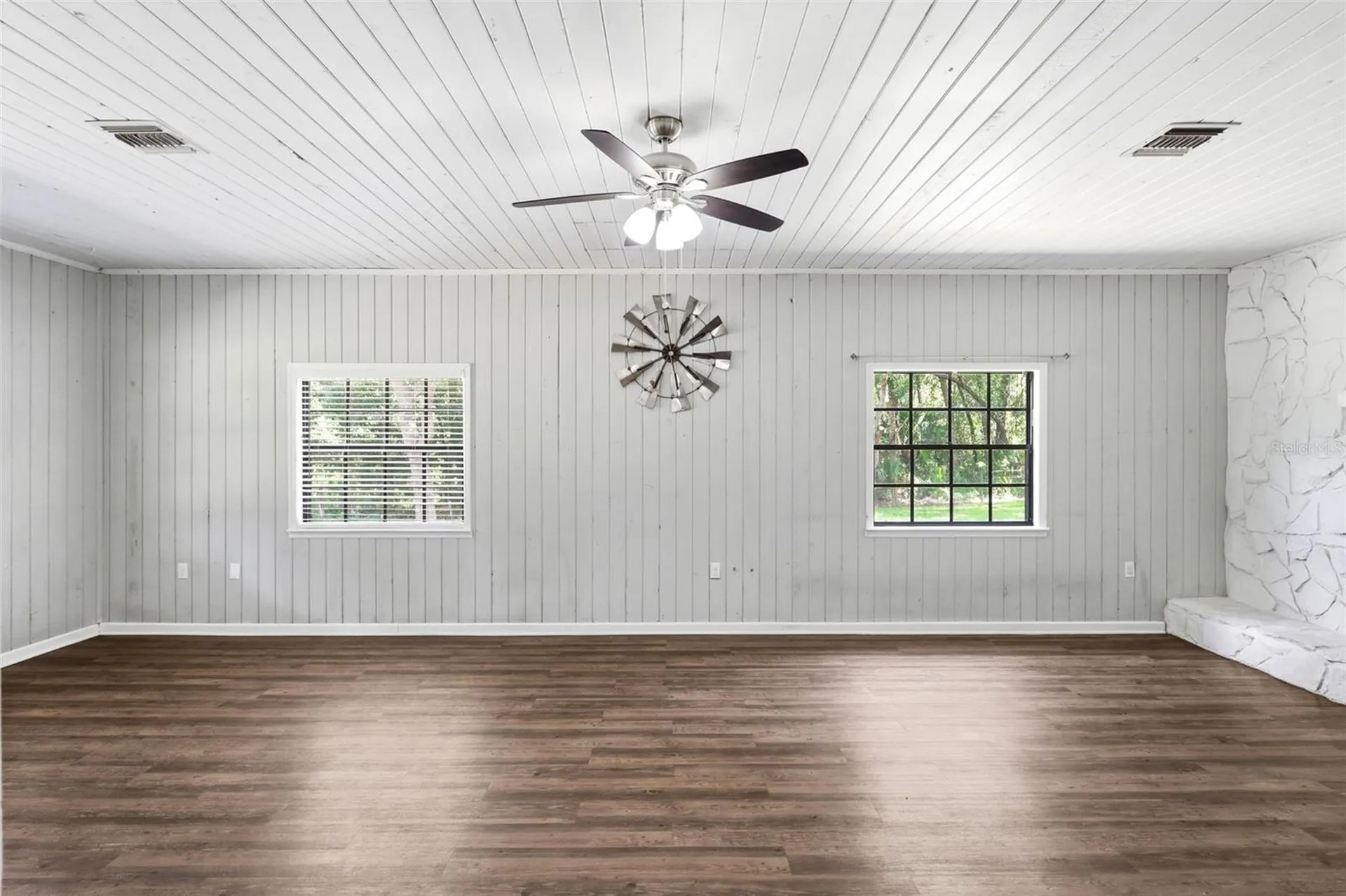 1095 S Ridgewood Avenue Deland FL 32720