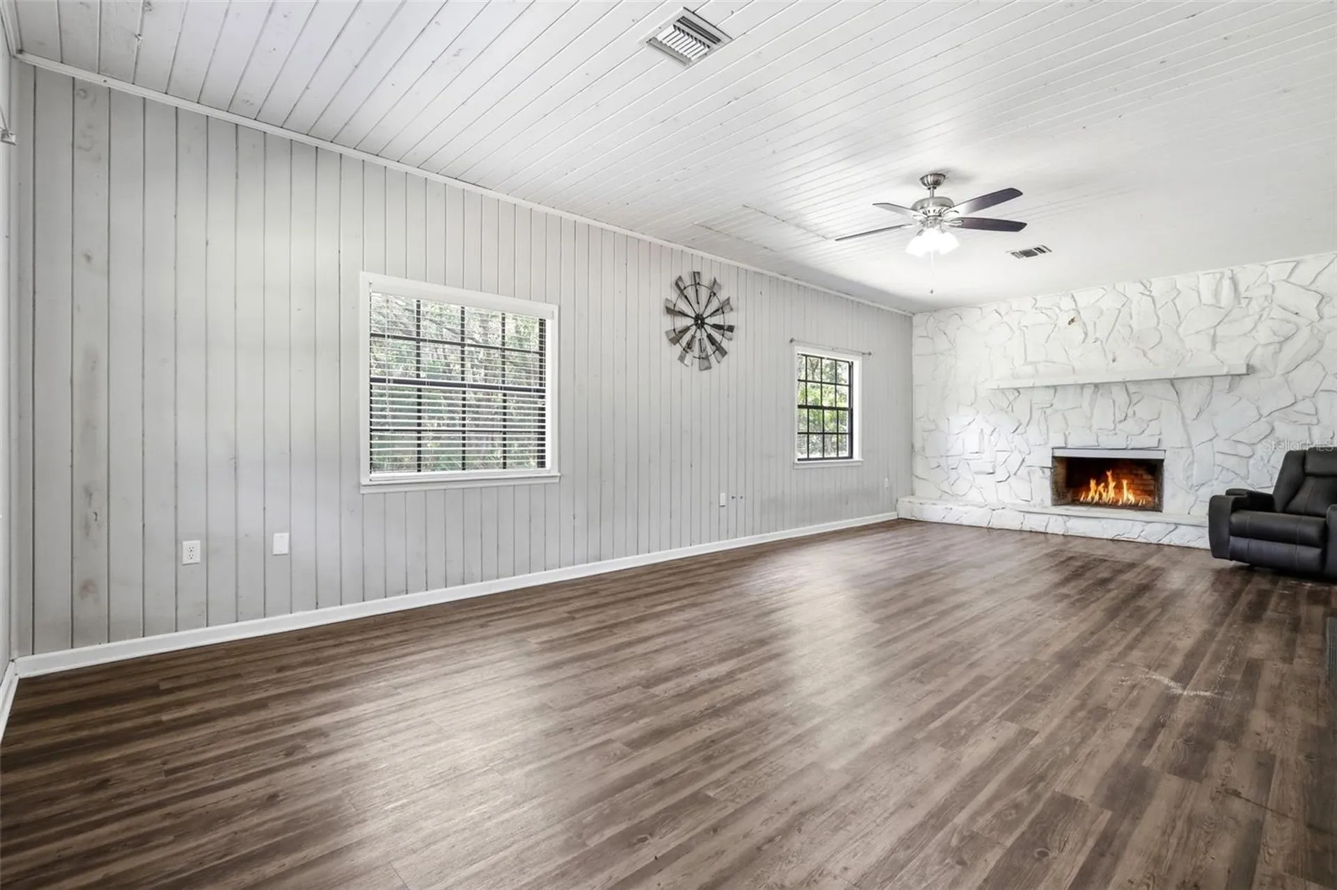 1095 S Ridgewood Avenue Deland FL 32720