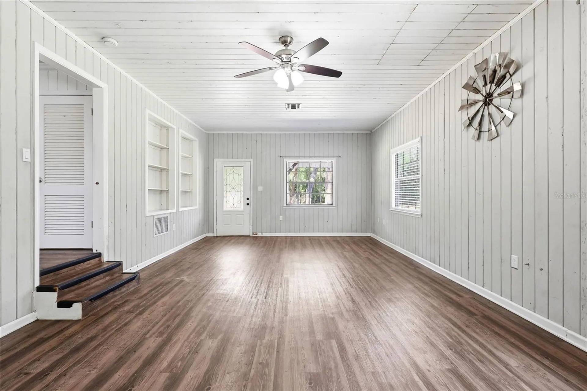 1095 S Ridgewood Avenue Deland FL 32720