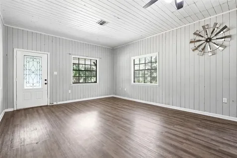 1095 S Ridgewood Avenue Deland FL 32720