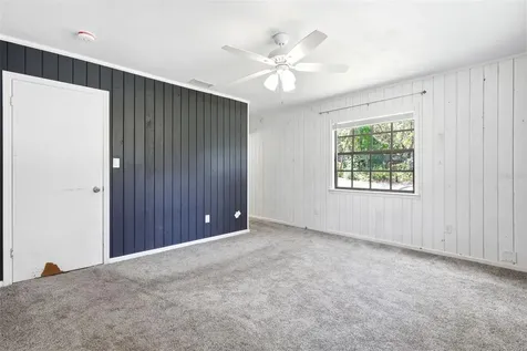 1095 S Ridgewood Avenue Deland FL 32720