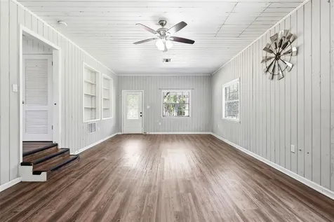 1095 S Ridgewood Avenue Deland FL 32720