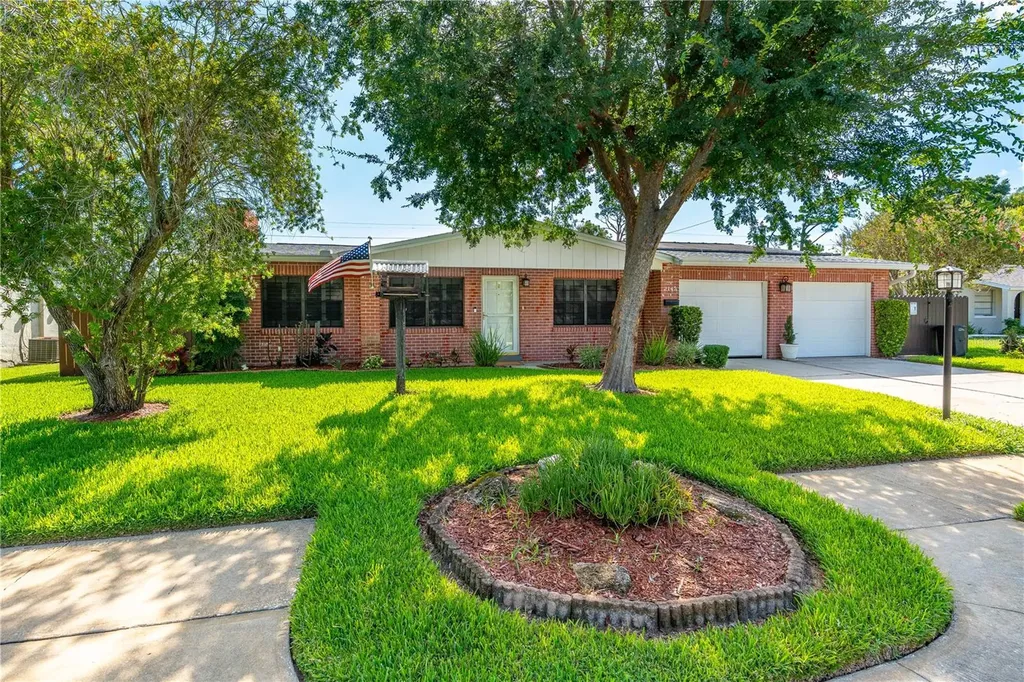 2143 Evergreen Terrace Daytona Beach FL 32119